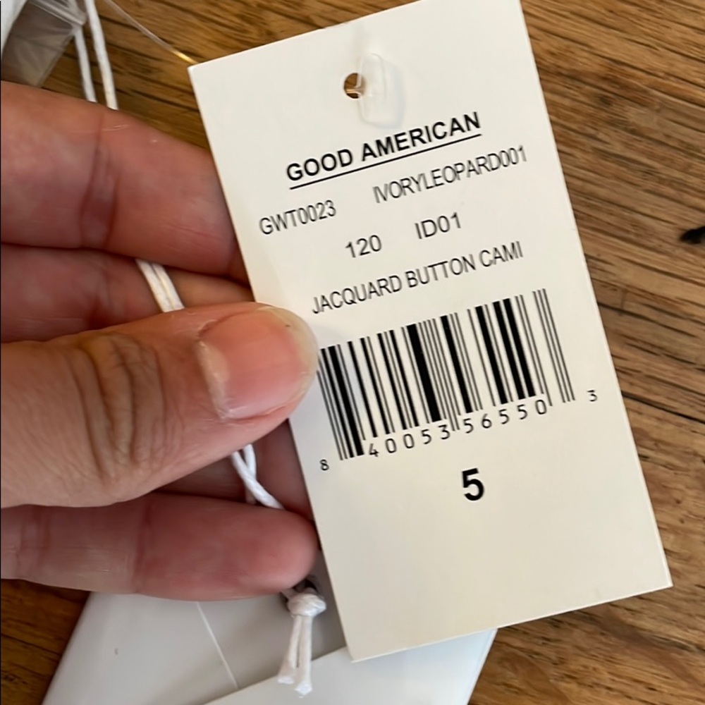 New with tags- Good American Ivory jacquard cami - Picture 2 of 3